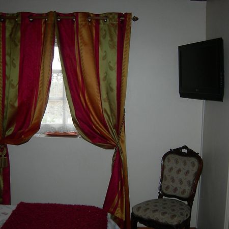 Bed and Breakfast La Ferme Rose Cergy Exterior foto